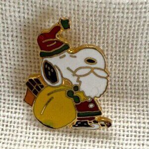 Vintage 1958 Snoopy Peanuts Collectible Enamel Lapel Snoopy dressed as Santa